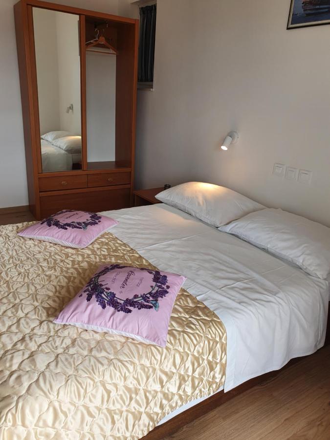 Apartmani Babic Дуги-Рат Экстерьер фото